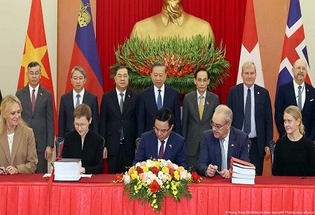 Vietnam Signs Trade Pact With Norway and European Nations