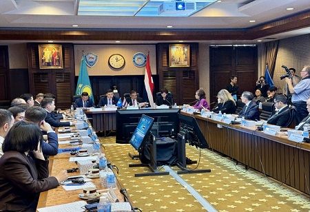 Kazakhstan, Thailand Push Stronger Trade, Investment
