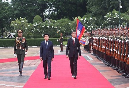 Laos and Vietnam Sign 11 Deals to Deepen Bilateral Cooperation