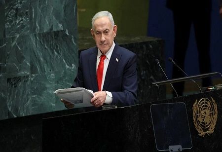 Netanyahu Meets UAE President in Abu Dhabi to Discuss Ties