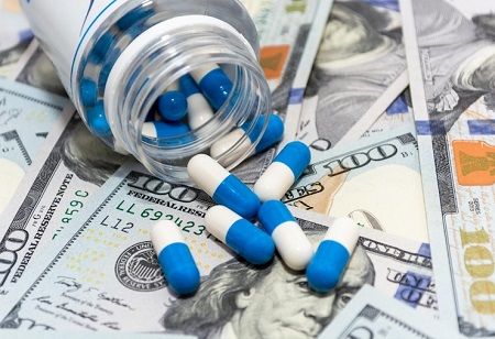 Trump Imposes New Tariffs on Drugs, Trucks and Cabinets