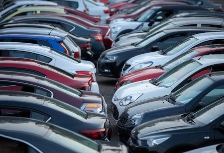 Japan PM Ishiba Welcomes Trumps Tariff Cuts on Autos, Imports