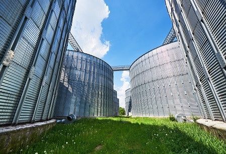 Vietnam, Spore to Launch Smart Industrial Parks with Urban Edge