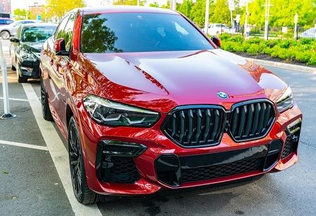 BMW Says China Operations Key to Hitting Emissions-Cut Goal